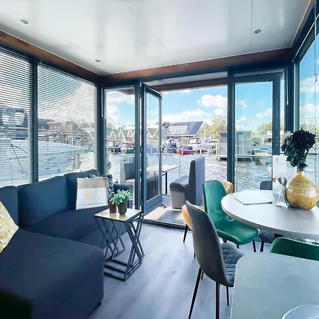 Casa de Férias Houseboat For 4 On Uitgeester