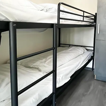 בית נופש Houseboat For 4 On Uitgeester *