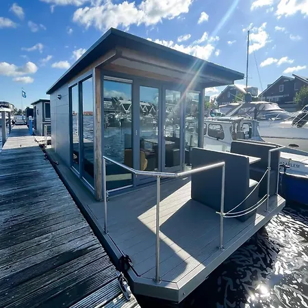 Houseboat For 4 On Uitgeester Uitgeest